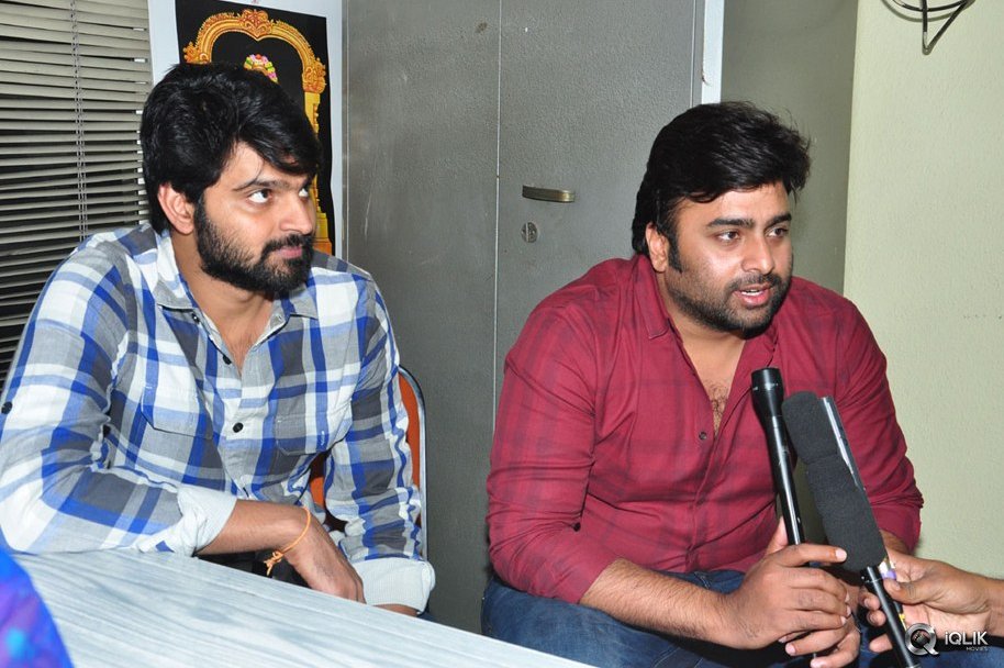 Appatlo-Okadundevadu-Movie-Team-at-Devi-Theater
